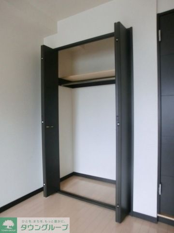 収納　クローゼット付き