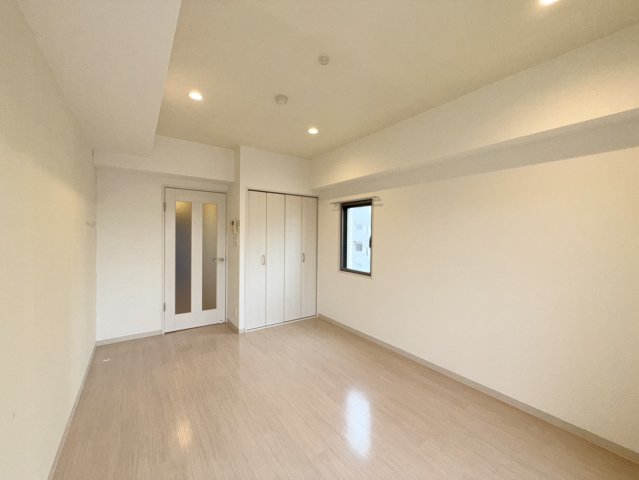 居室・リビング　同物件別部屋写真