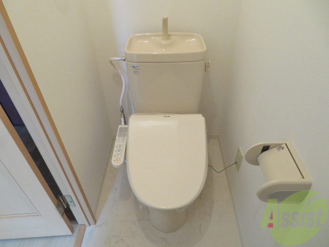 トイレ　こちらはトイレです。清潔感があり、安心して使用できます。