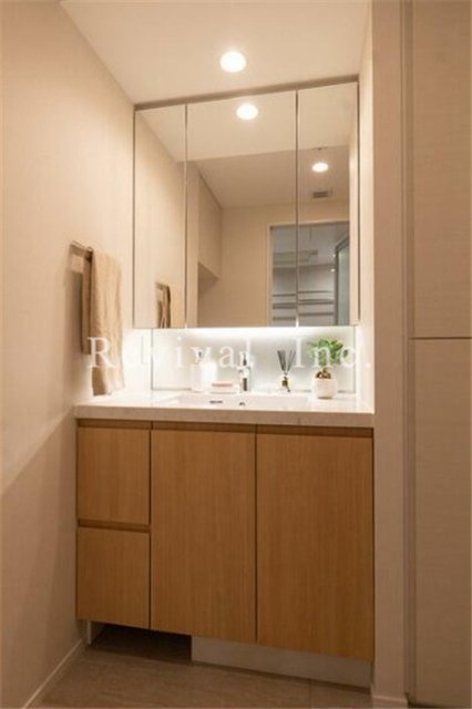 洗面設備　身だしなみチェックに欠かせない洗面化粧台