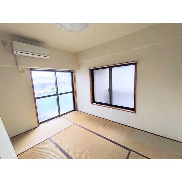 居室・リビング　和室６帖（押入あり）