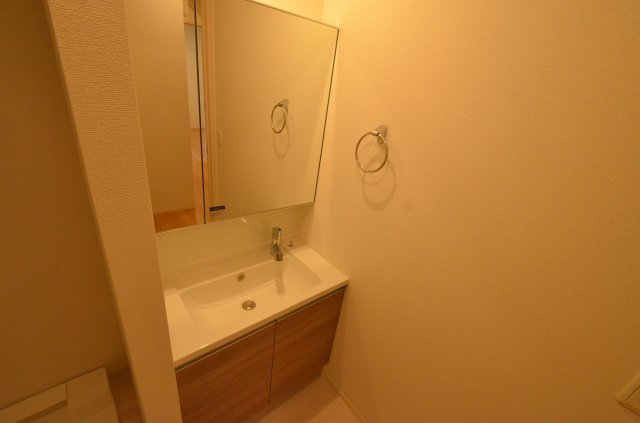 洗面設備　収納があって便利な洗面台♪