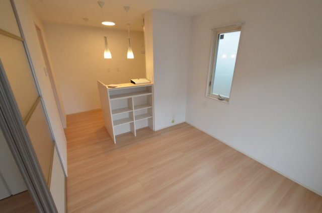 居室・リビング　明るいリビングです！