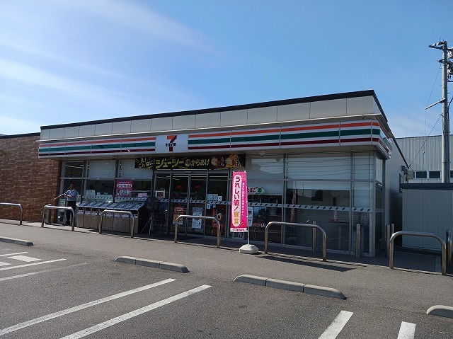 コンビニ　セブンイレブン瀬戸内豆田店（コンビニ）まで795m