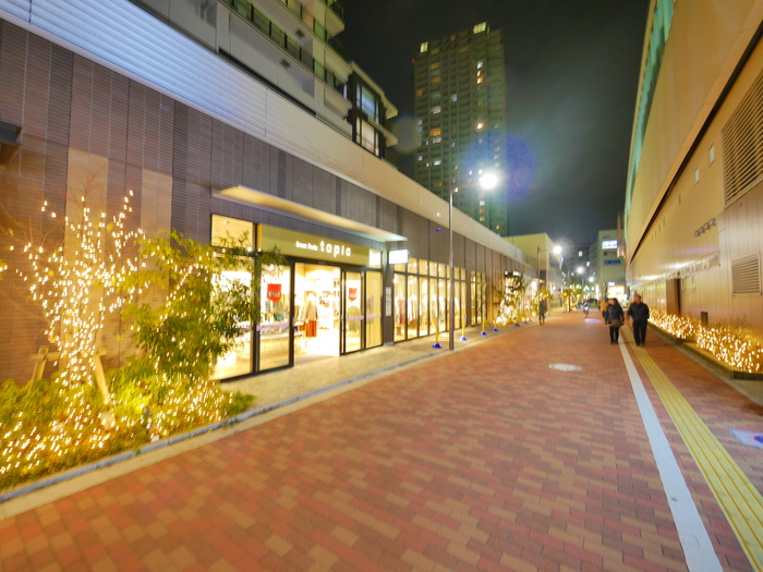 ショッピングセンター　エミオ（ショッピングセンター）まで80m