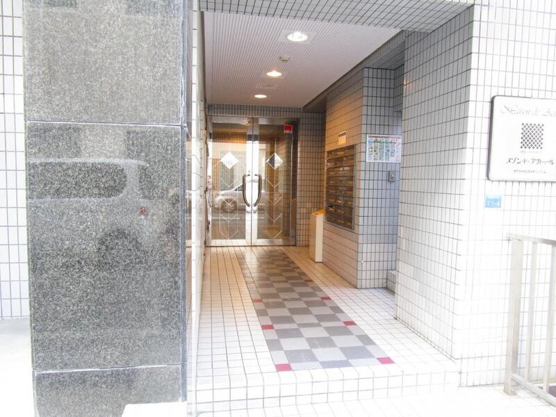 エントランス　入り口はこんな感じです！