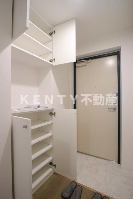 収納　収納シューズボックス