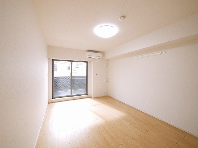 その他部屋・スペース　落ち着いて過ごせるお部屋なので、寝室にいかがでしょうか