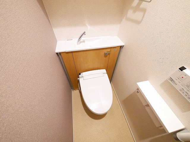 トイレ　ゆったりとした空間のトイレです