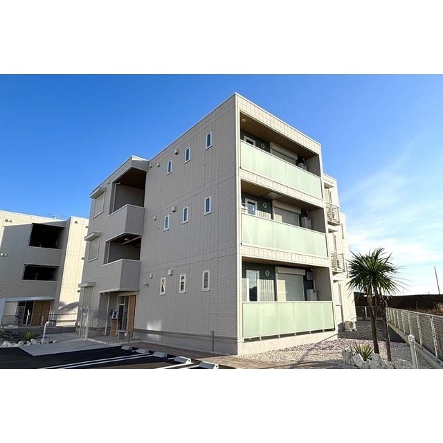 建物外観　２０２５年１１月完成新築♪