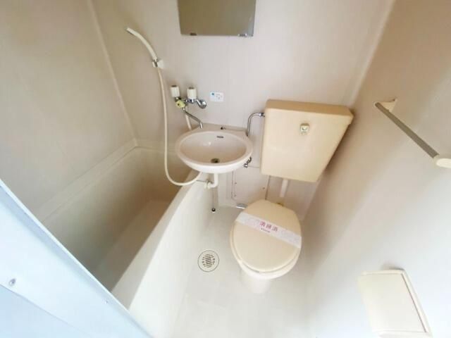 バス・シャワールーム　同建物別号室