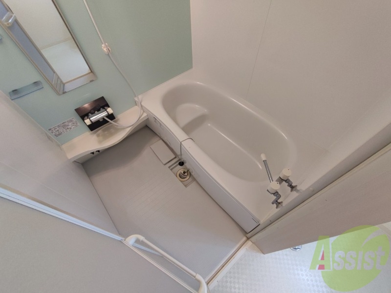 バス・シャワールーム　ユニットバスです。疲れを癒すのに欠かせませんね！