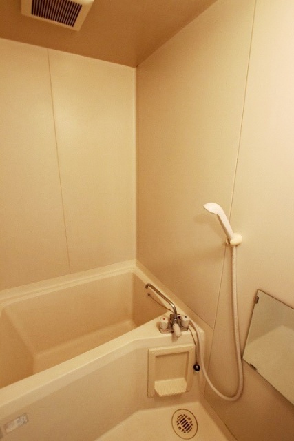 バス・シャワールーム　同物件別号室の写真です。