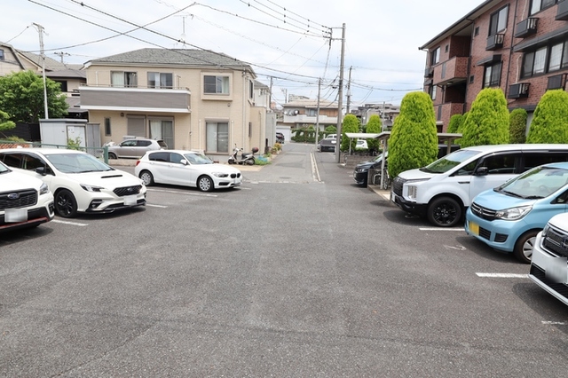 駐車場　駐車場