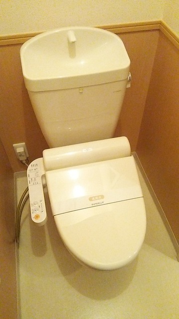 トイレ　温水洗浄暖房便座