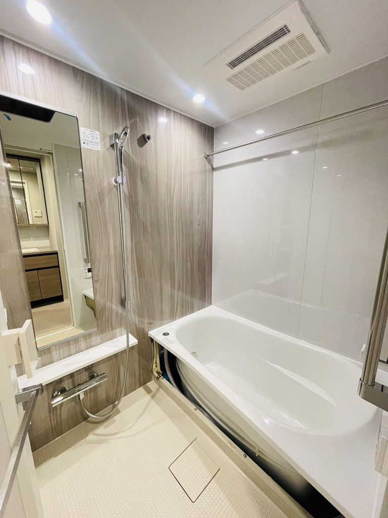 バス・シャワールーム　バス