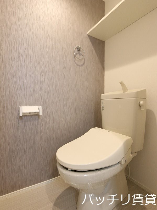 トイレ　同型タイプの為、現状を優先致します。