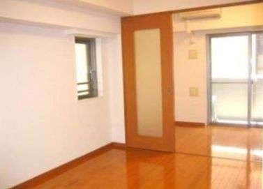 居室・リビング　☆明るい居間☆