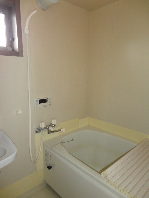 バス・シャワールーム　※写真は別号室です。