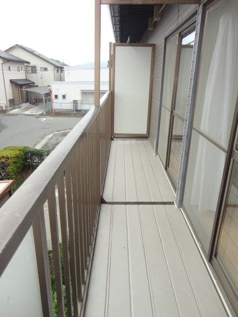 バルコニー　※写真は別号室です。