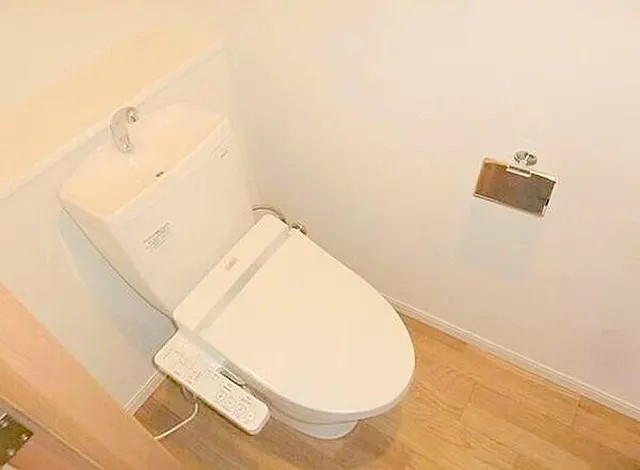 トイレ　別号室参考写真