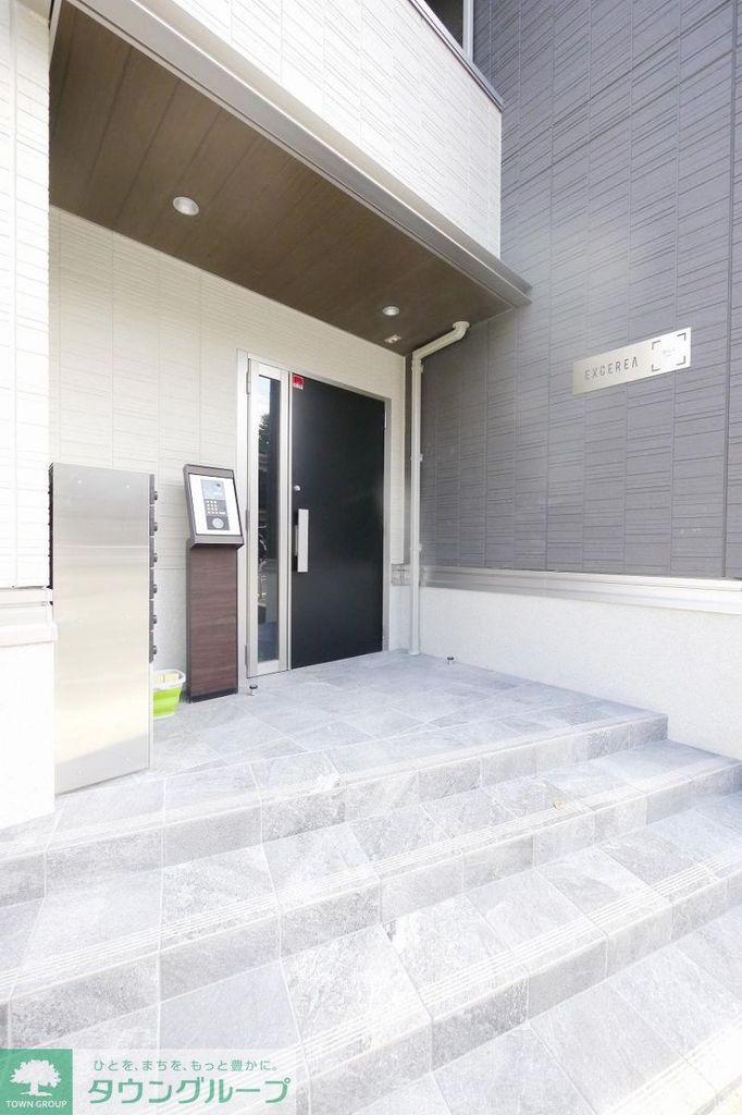 エントランス　バルコニー