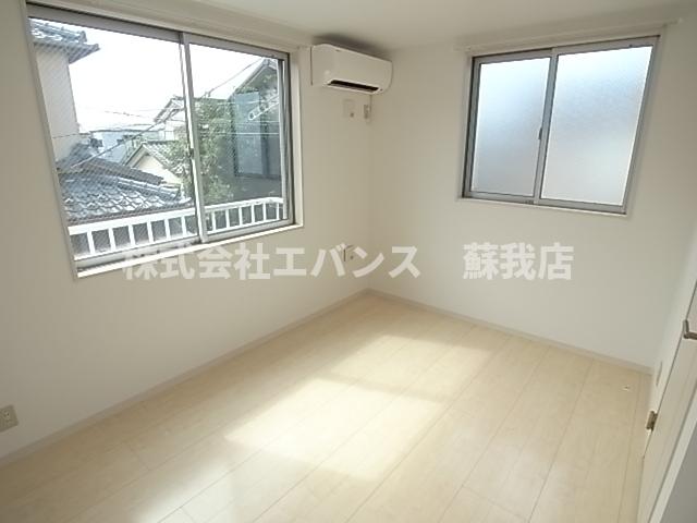 居室・リビング　ゆったり過ごせる居間です