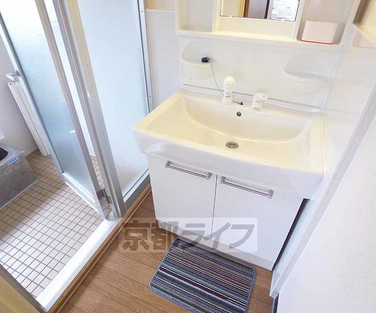 洗面設備　洗面台新調です！