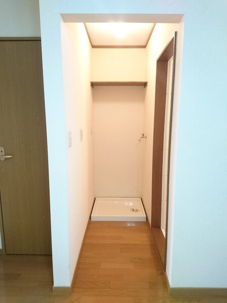 その他設備　脱衣・洗濯機置き場