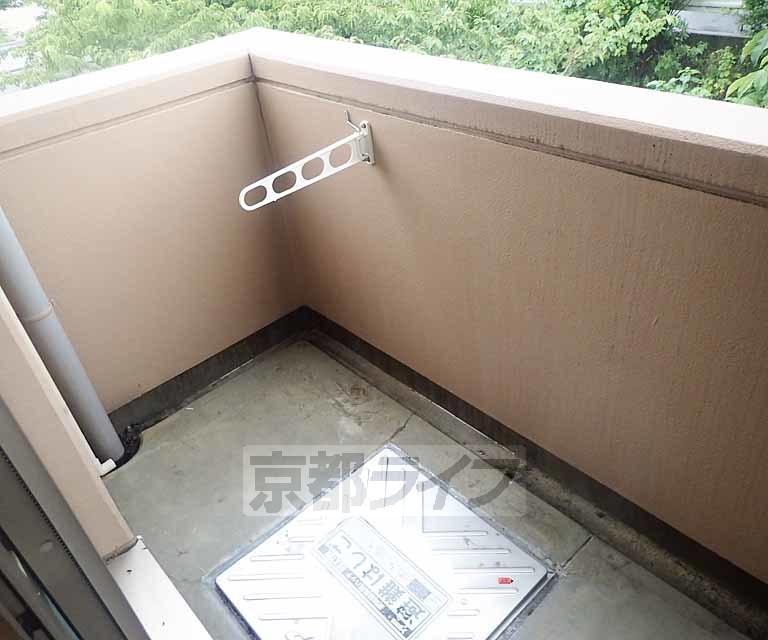 バルコニー　広々としたバルコニーです。