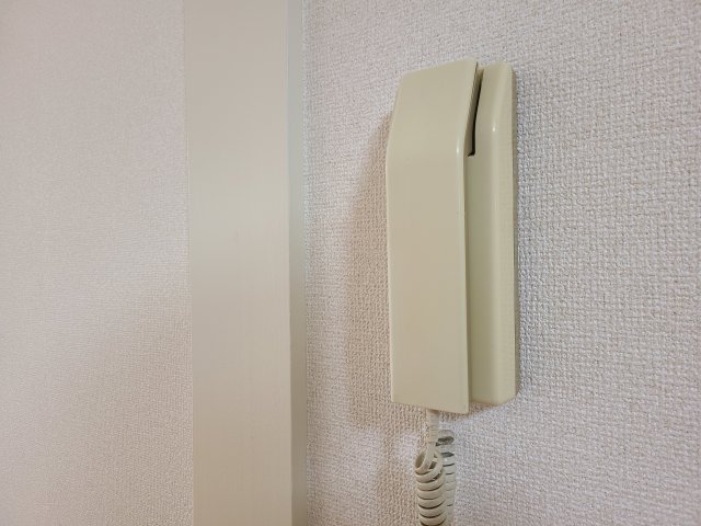 セキュリティ　★インターホンを完備★