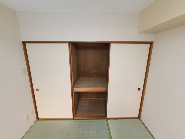 収納　★収納・押入れタイプあり★