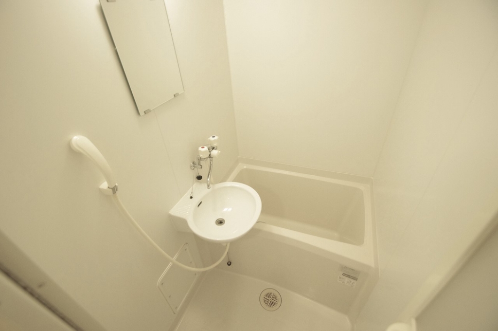 バス・シャワールーム　同タイプの間取り撮影につき実際の物件とは異なる場合があります