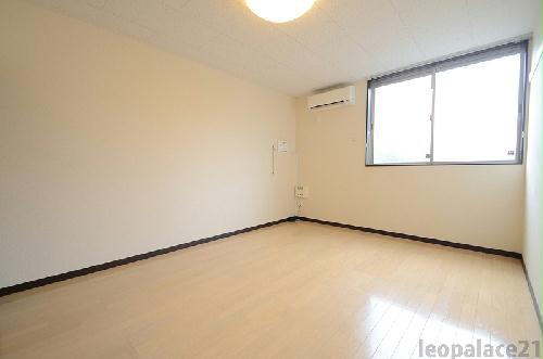 居室・リビング　同シリーズの類似となります。現況を優先致します。