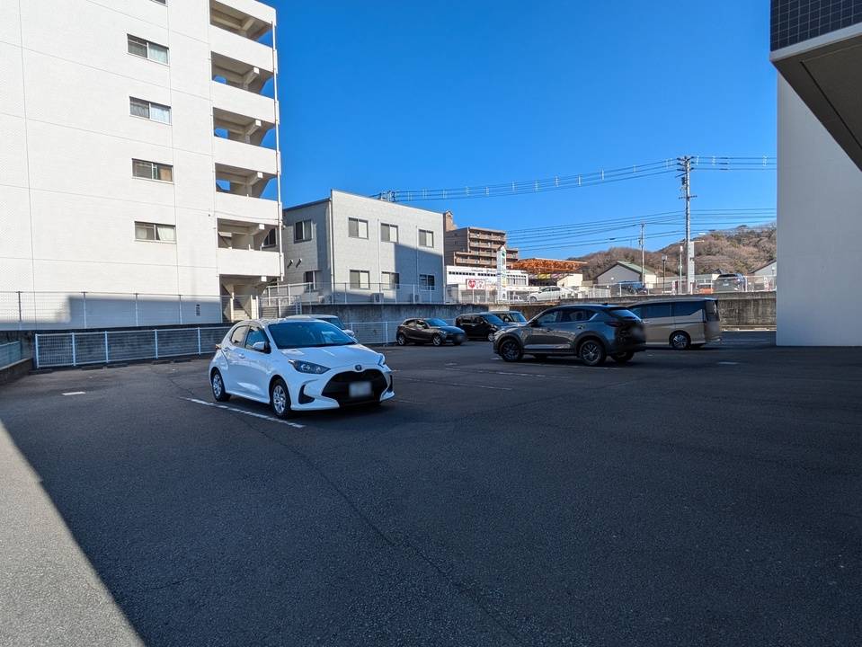 駐車場　駐車場