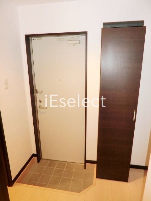 玄関　シューズボックスのある玄関です。