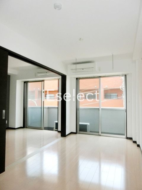 居室・リビング　インターネット無料のお部屋です。