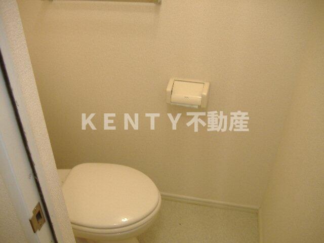 トイレ　清潔感のあるトイレです