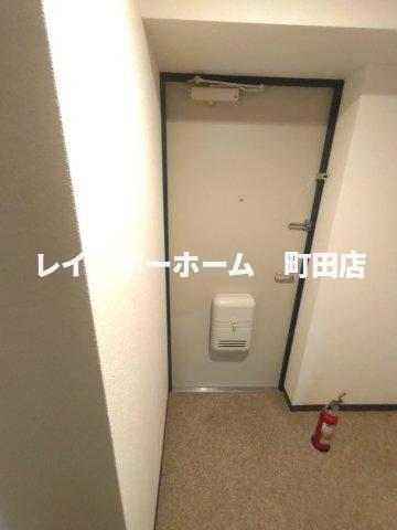 玄関　※別部屋参考写真です