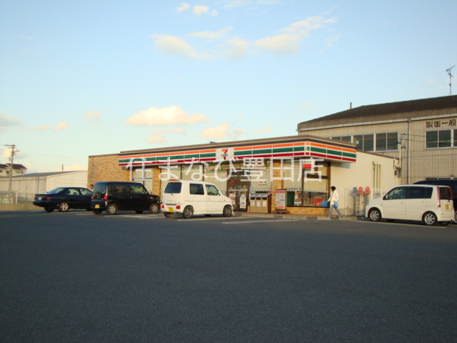 コンビニ　セブンイレブン高浜稗田町店（コンビニ）まで760m