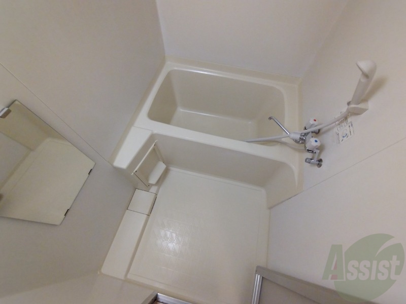 バス・シャワールーム　お風呂です。ゆっくりお風呂につかるのも体に良いですね～