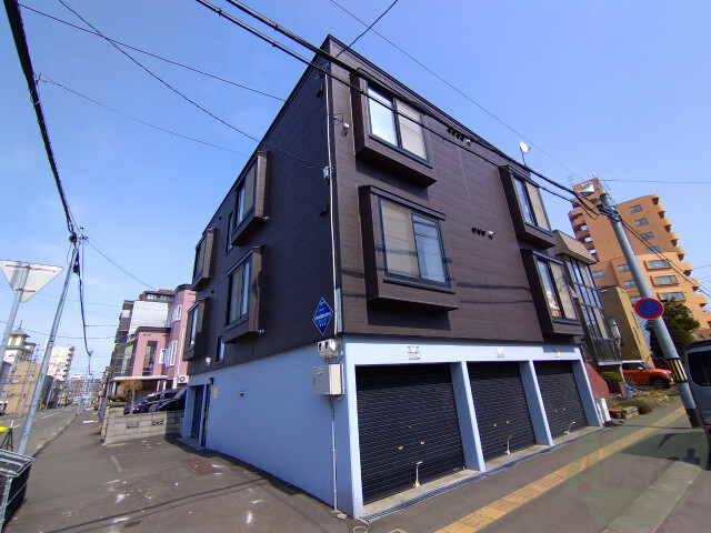 建物外観　札幌市北区北３９条西「グランデルシャン」