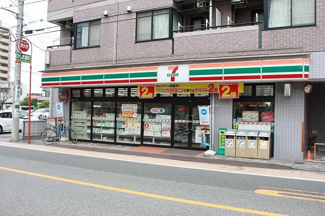 コンビニ　セブンイレブン戸田上戸田3丁目店（コンビニ）まで398m