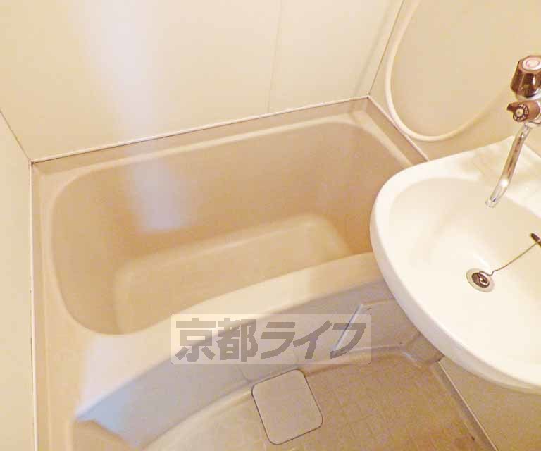 バス・シャワールーム　広いお風呂です。