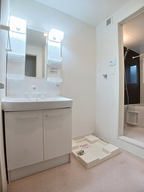 洗面設備　同仕様