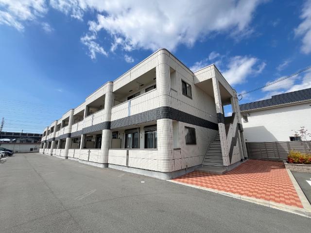 エントランス　外観写真（夜）