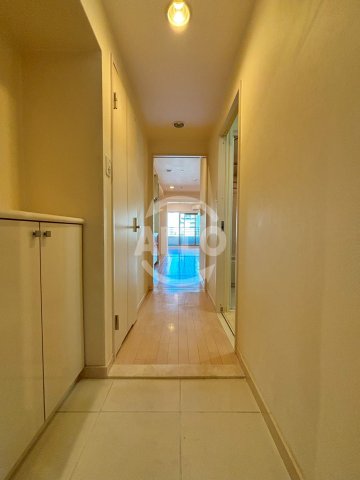 玄関　ブラービ南船場　玄関