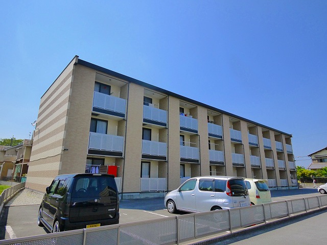 建物外観　落ち着いた雰囲気の外観です