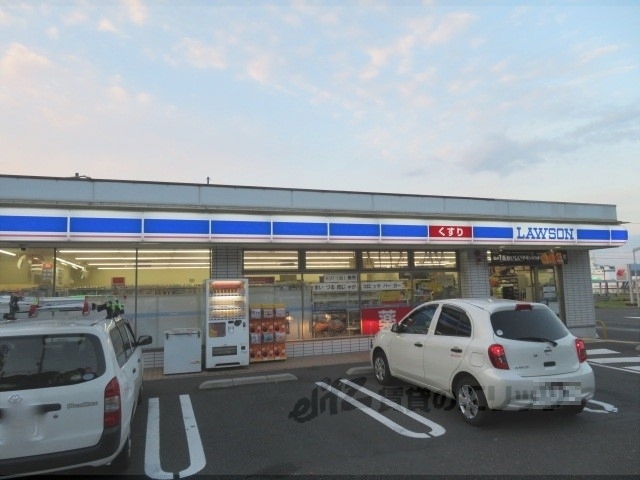 コンビニ　ローソン舞鶴下福井店（コンビニ）まで800m