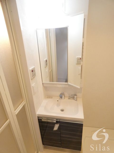 洗面設備　同仕様